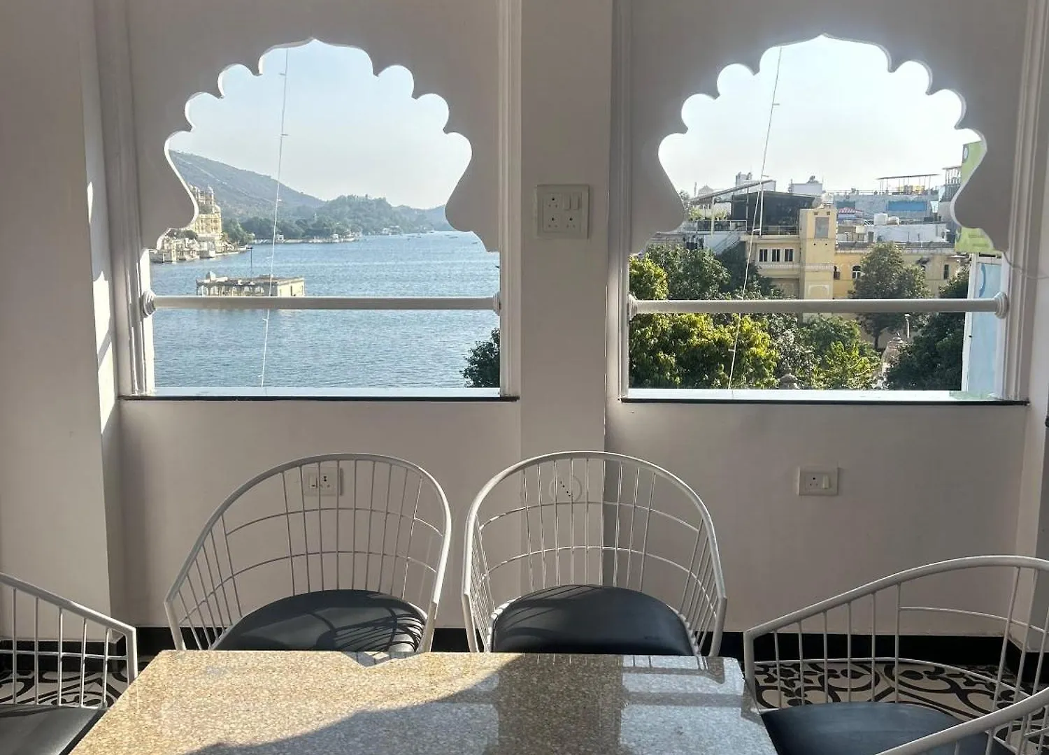 ** Отель The White House On Lake Pichola Twh Удайпур Индия